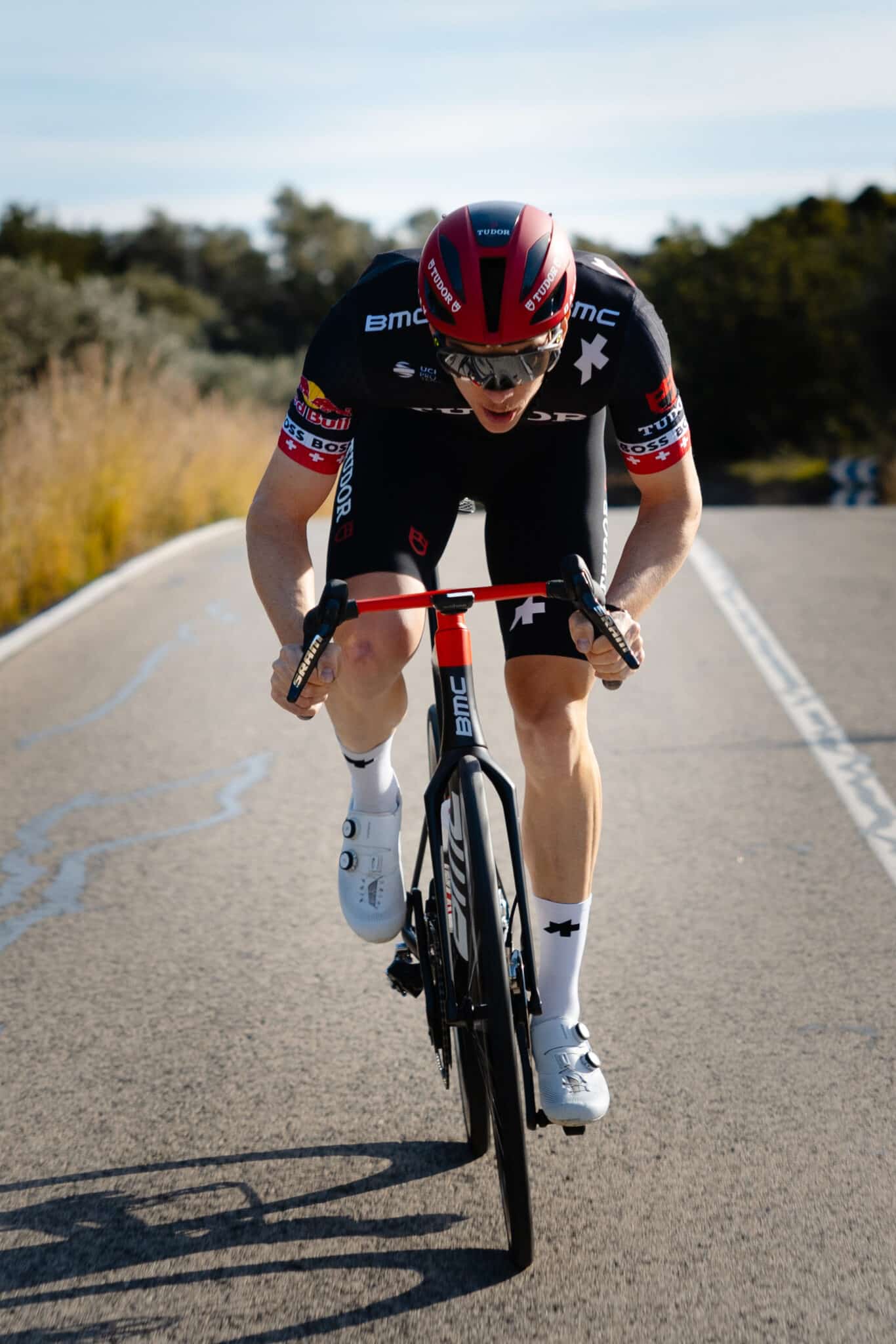 Top Vélo | Partenariat Oakley Tudor Pro Cycling Action 1 scaled