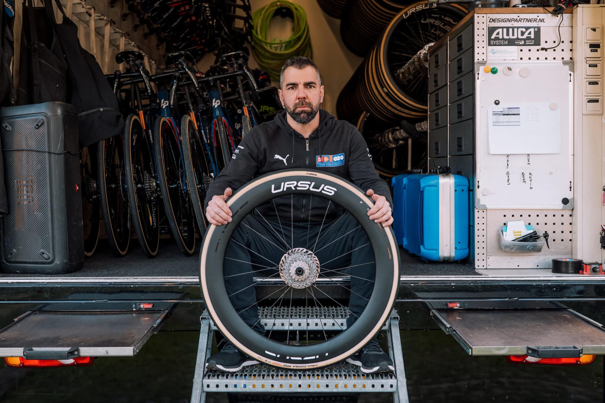 Top Vélo | Ursus PROXIMA Team Edition Atelier Mobile scaled