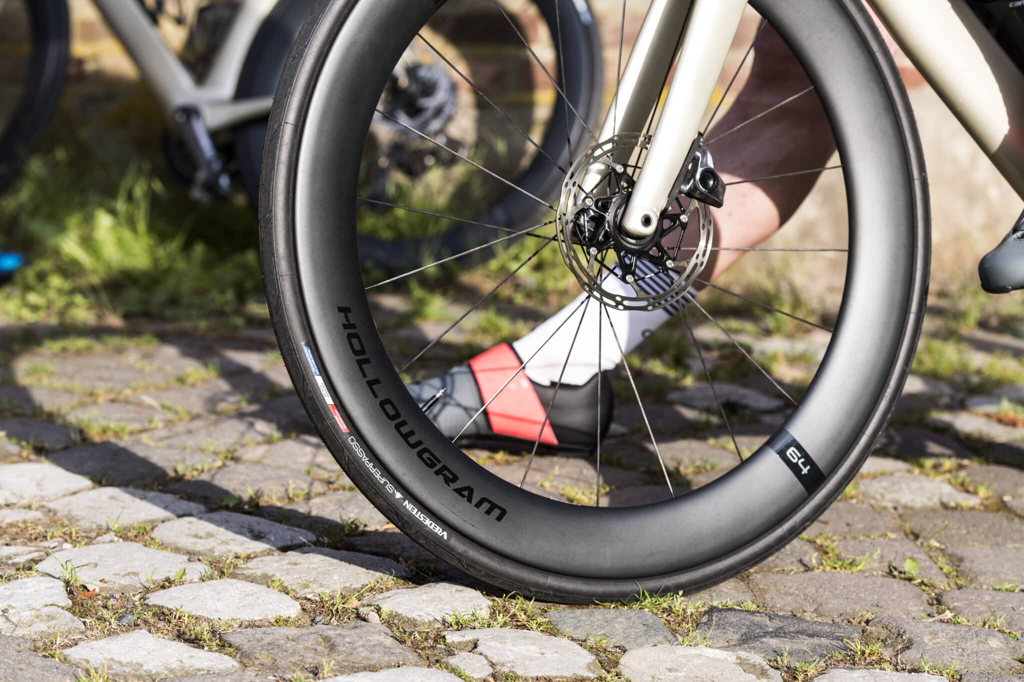 Top Vélo | Pneus Vredestein Distribution France 2025 Details scaled