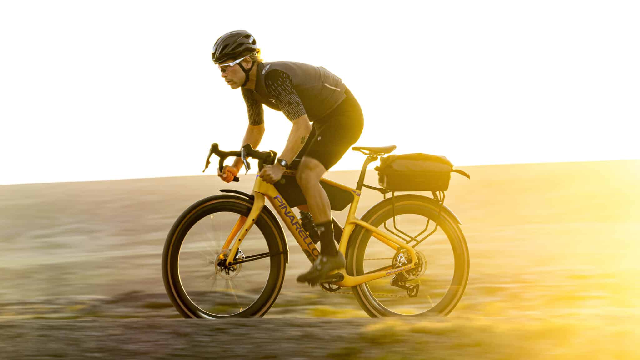 Top Vélo | Pinarello Dogma GR Grevil F Philosophie Aventure edited scaled