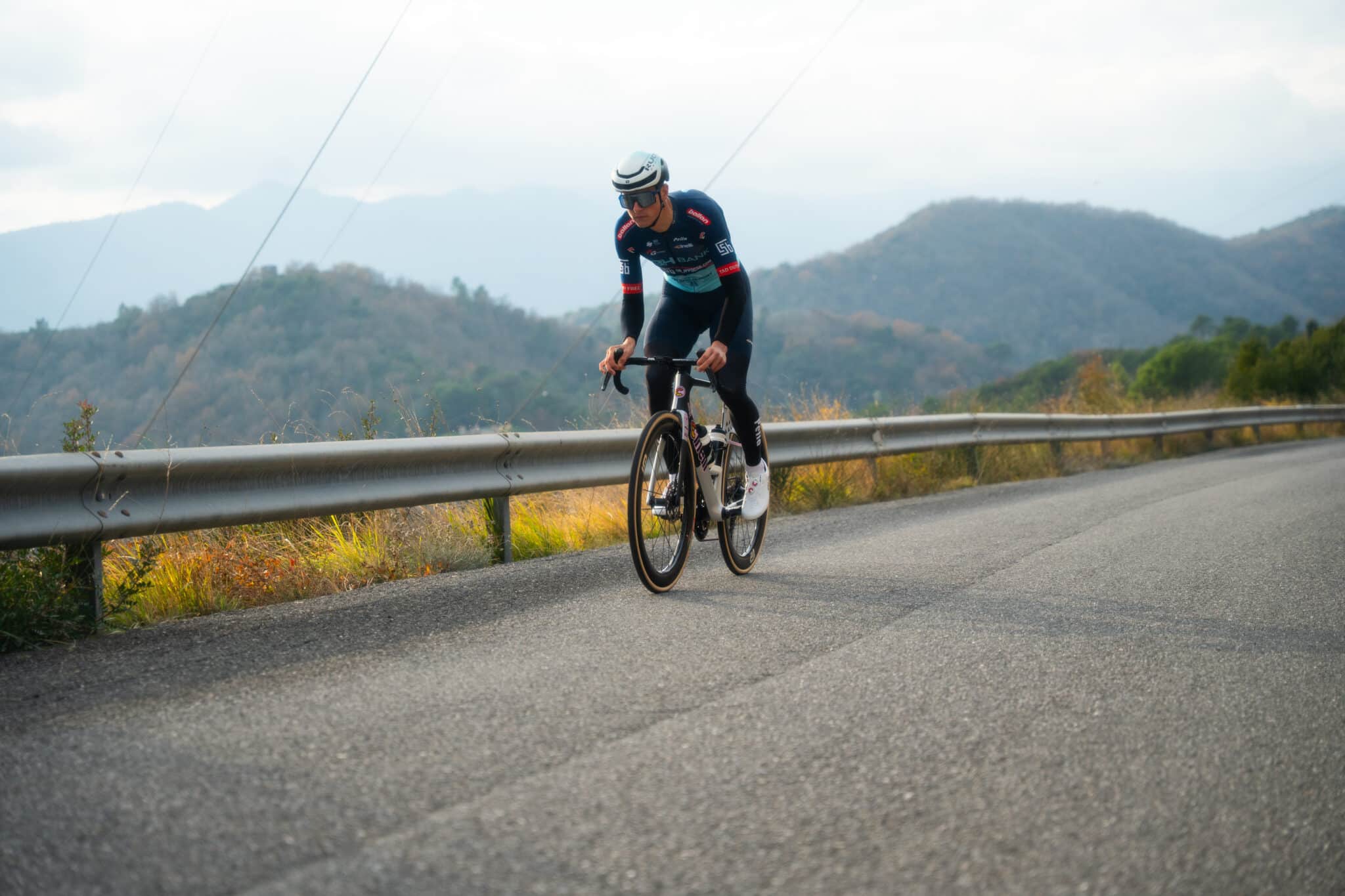 Top Vélo | Cinelli UCI ProTeam 2026 Action scaled