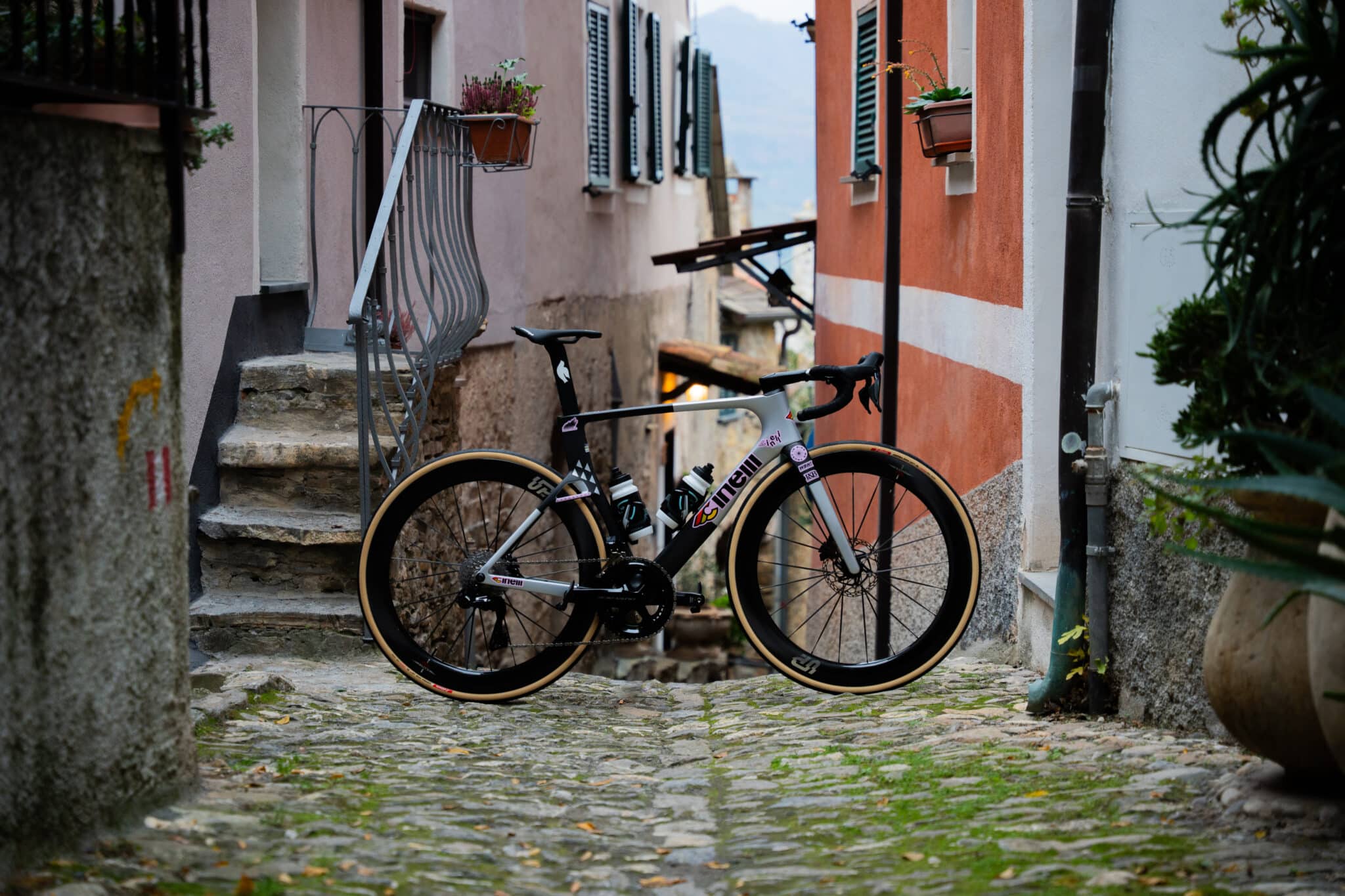 Top Vélo | Cinelli UCI ProTeam 2026 Aeroscoop scaled