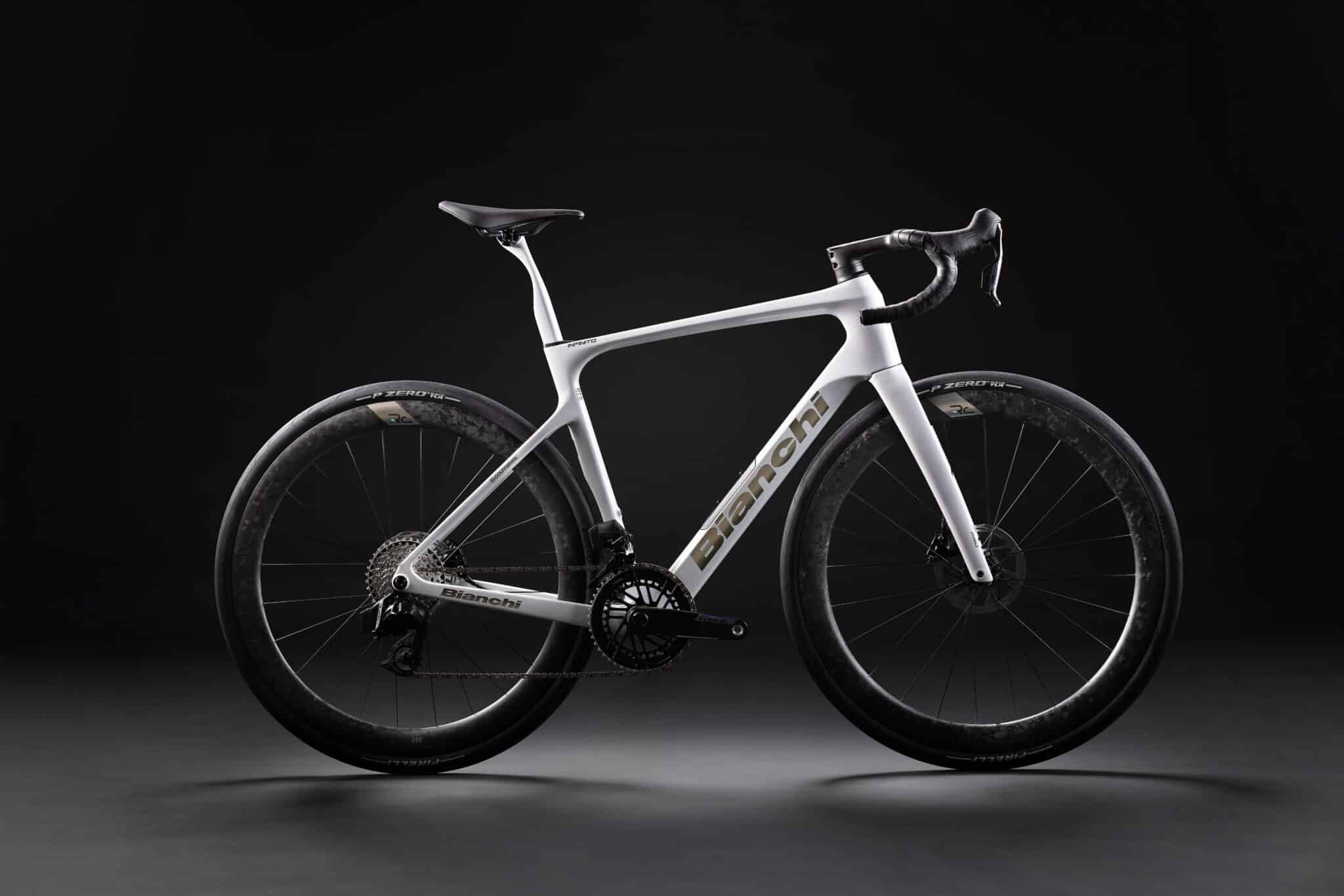 Top Vélo | Bianchi Infinito 2026 SRAM Force scaled Top Vélo | Bianchi Infinito 2026 SRAM Force scaled