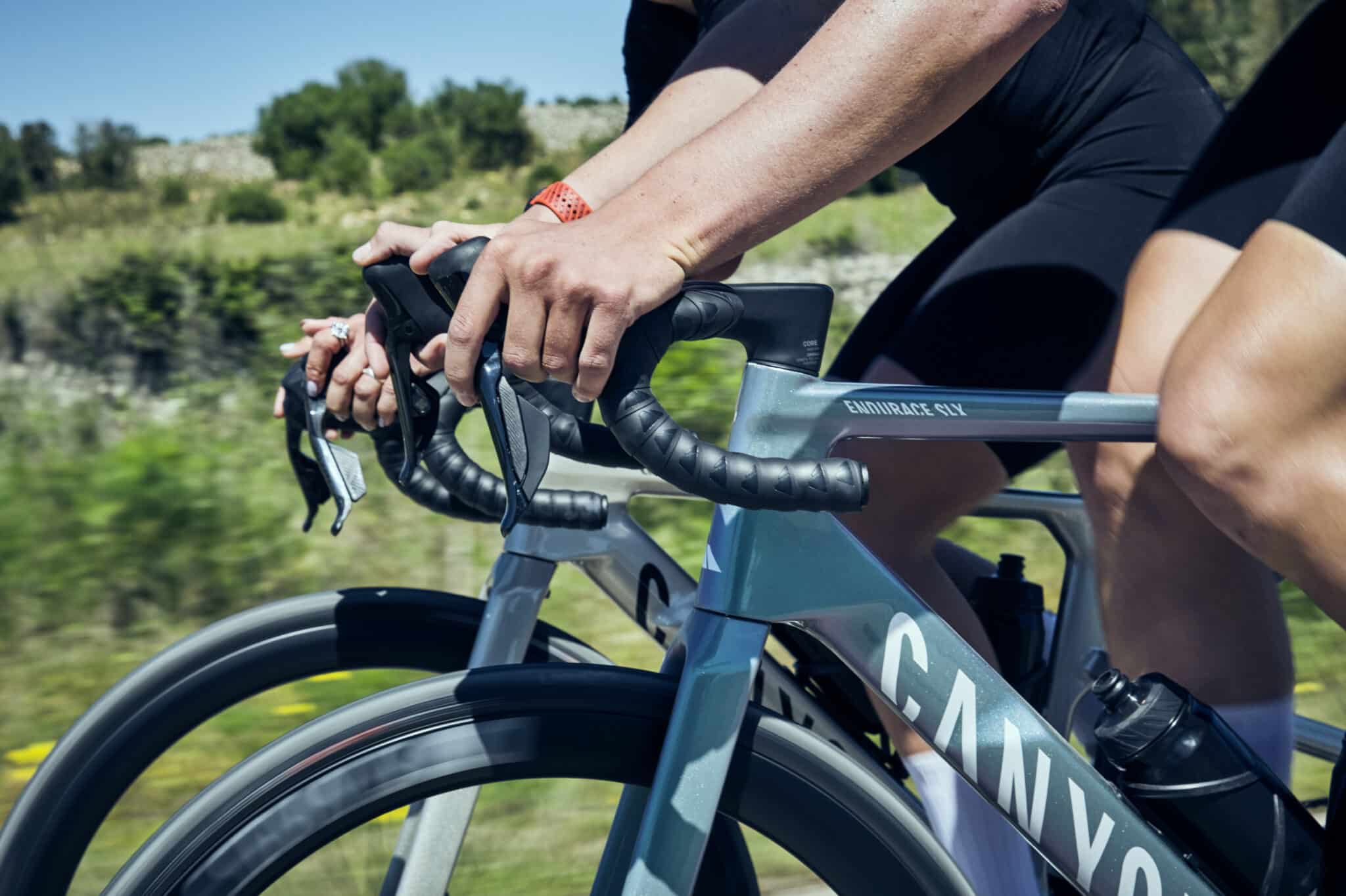 Top Vélo | Canyon Endurace CF SLX SL 2026 Action scaled