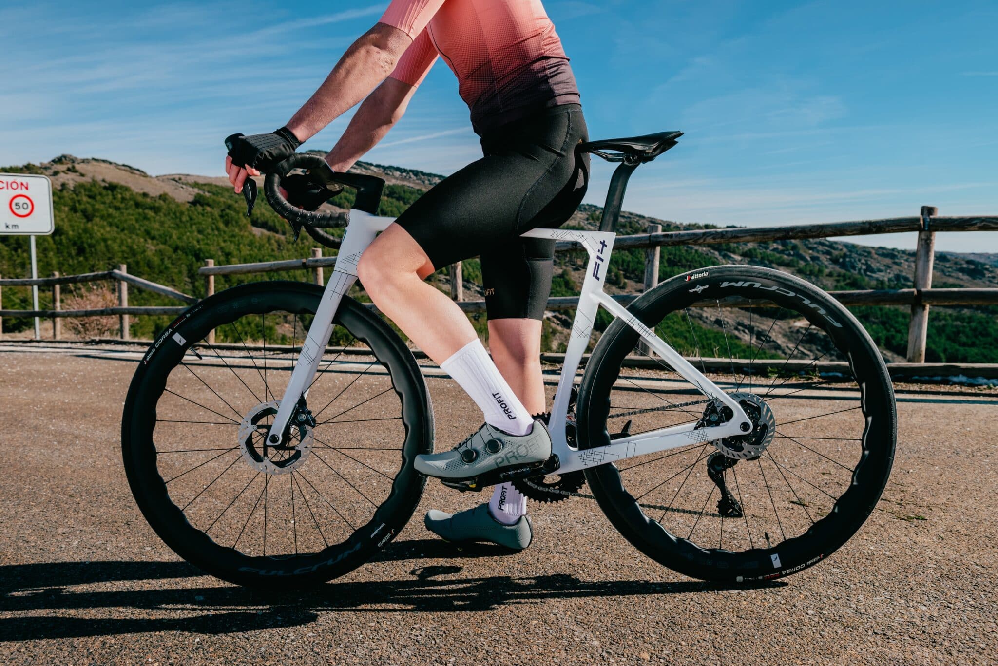 Top Vélo | Mendiz 2026 F14 SL scaled Top Vélo | Mendiz 2026 F14 SL scaled