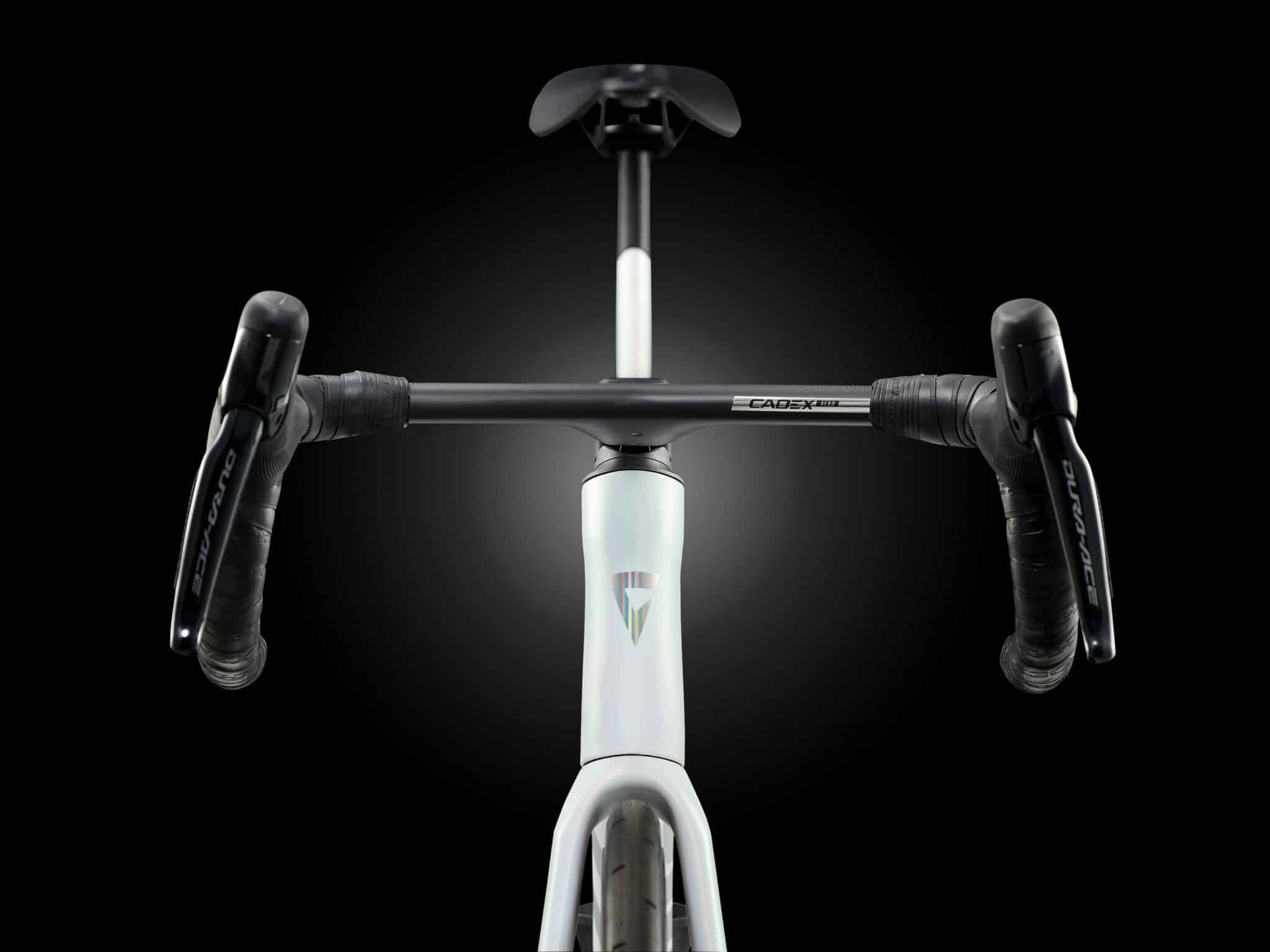 Top Vélo | Cockpit Aero Cadex 2026 De Face scaled Top Vélo | Cockpit Aero Cadex 2026 De Face scaled