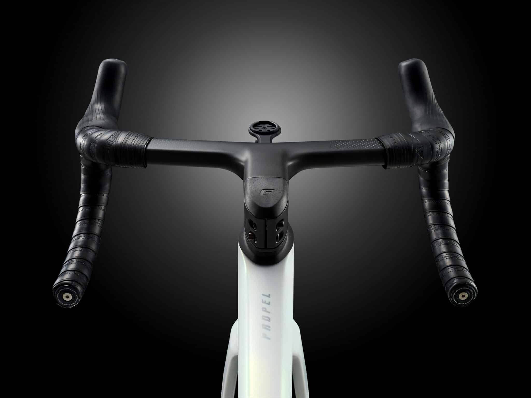Top Vélo | Cockpit Aero Cadex 2026 Vue Pilote scaled Top Vélo | Cockpit Aero Cadex 2026 Vue Pilote scaled