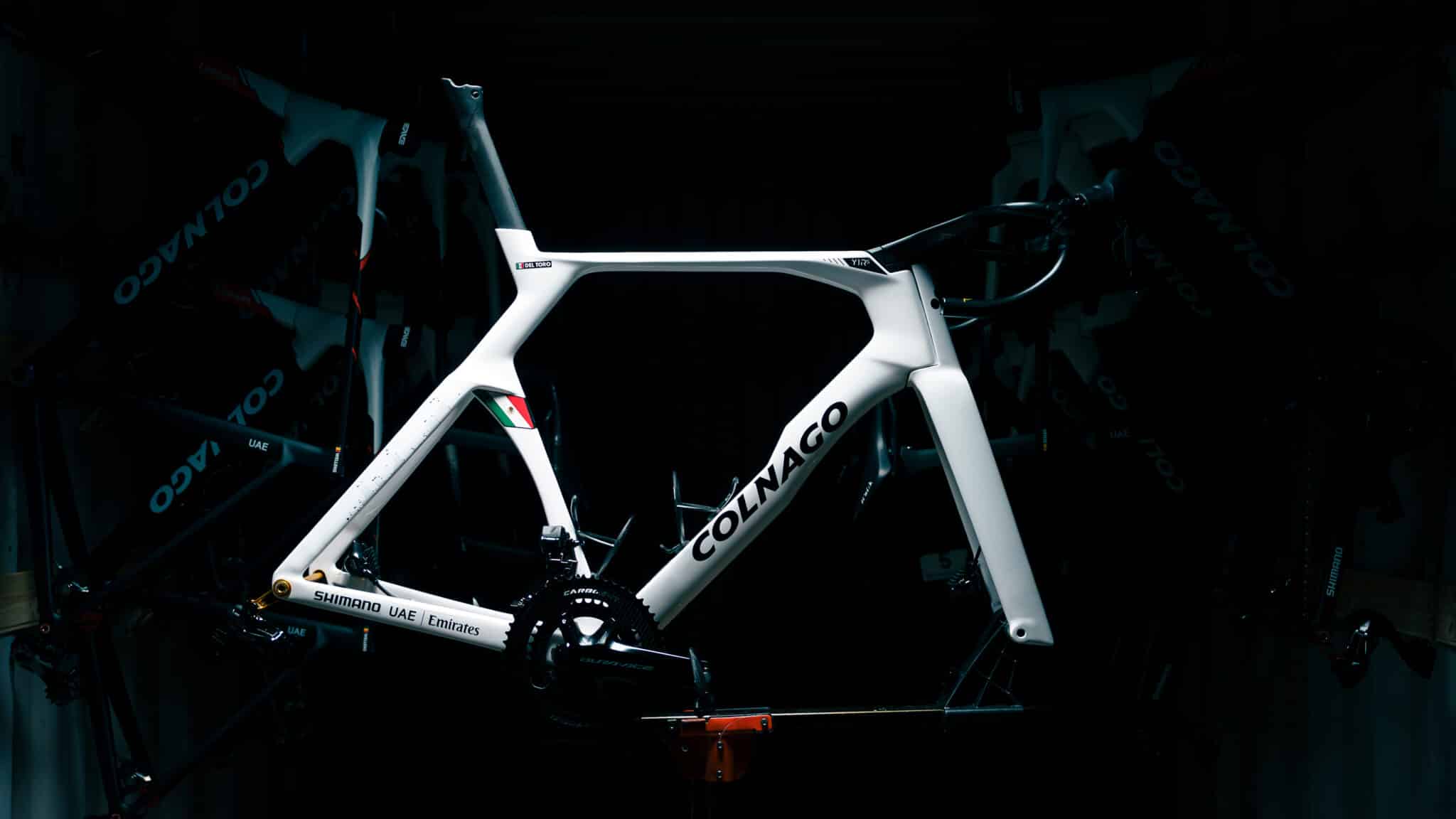 Top Vélo | Colnago Y1RS JAUNE PARIS TDF 6 scaled Top Vélo | Colnago Y1RS JAUNE PARIS TDF 6 scaled