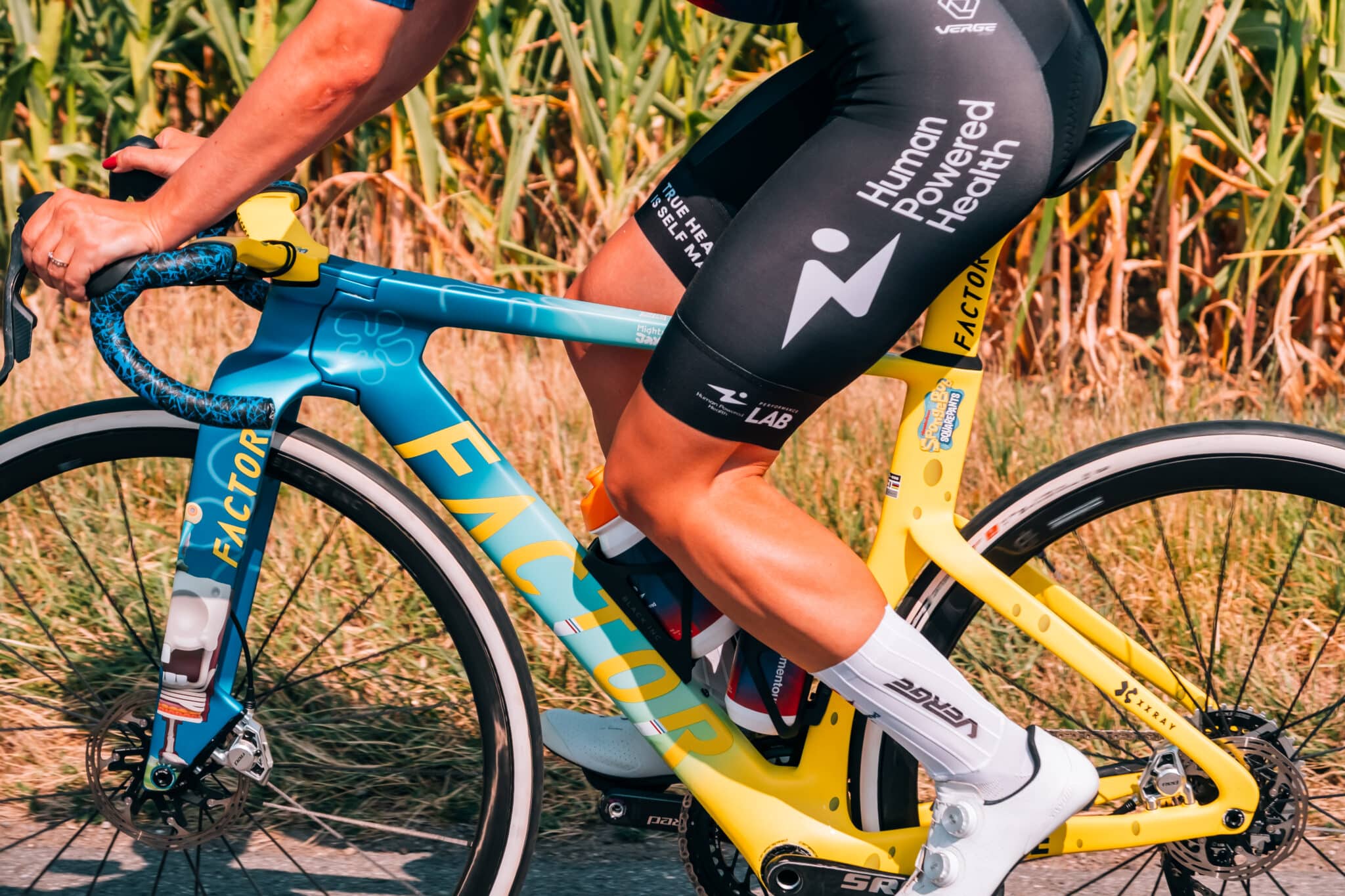 Top Vélo | FACTOR ONE TDFF26 Action scaled Top Vélo | FACTOR ONE TDFF26 Action scaled