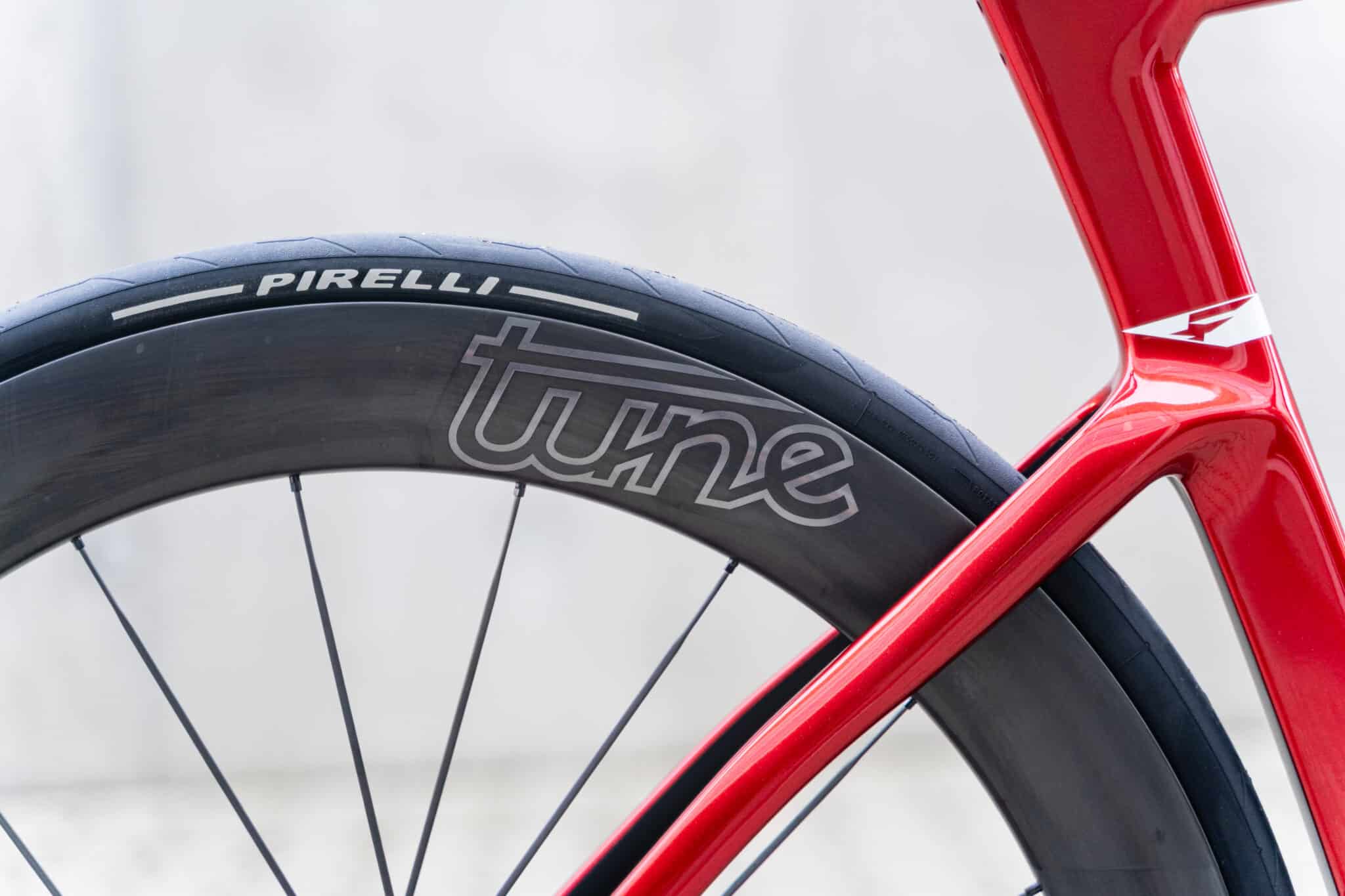 Top Vélo | Tune Nano Road 60 Pinarello Dogma F Ar scaled Top Vélo | Tune Nano Road 60 Pinarello Dogma F Ar scaled