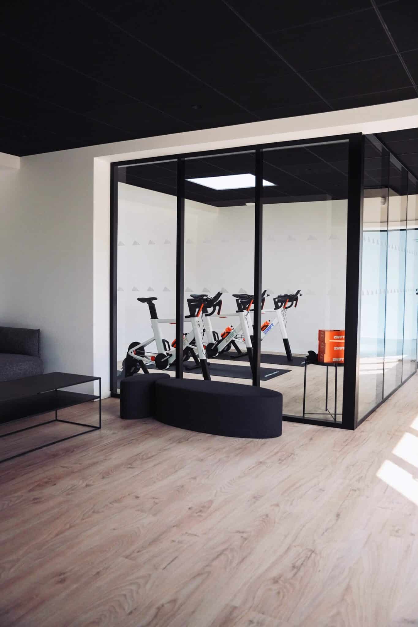 Top Vélo | Canyon Colmar 2026 Lounge HT Zwift scaled Top Vélo | Canyon Colmar 2026 Lounge HT Zwift scaled